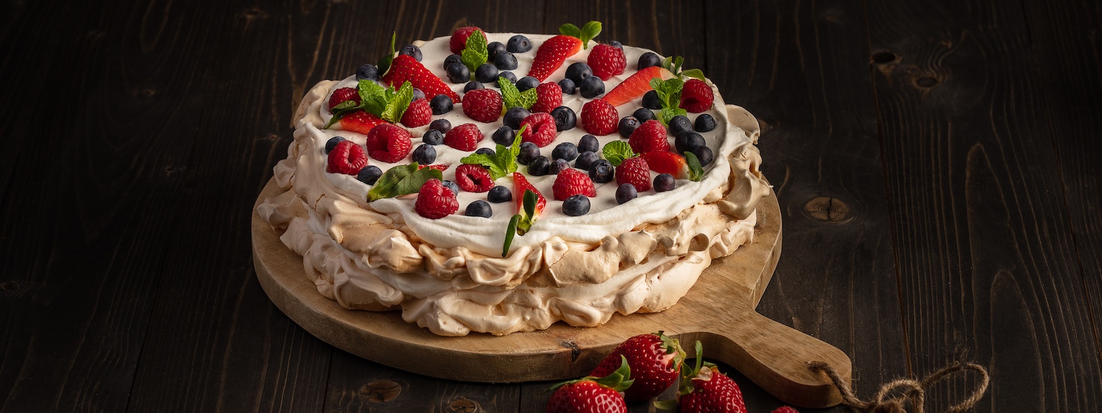 Pavlova s ovocem